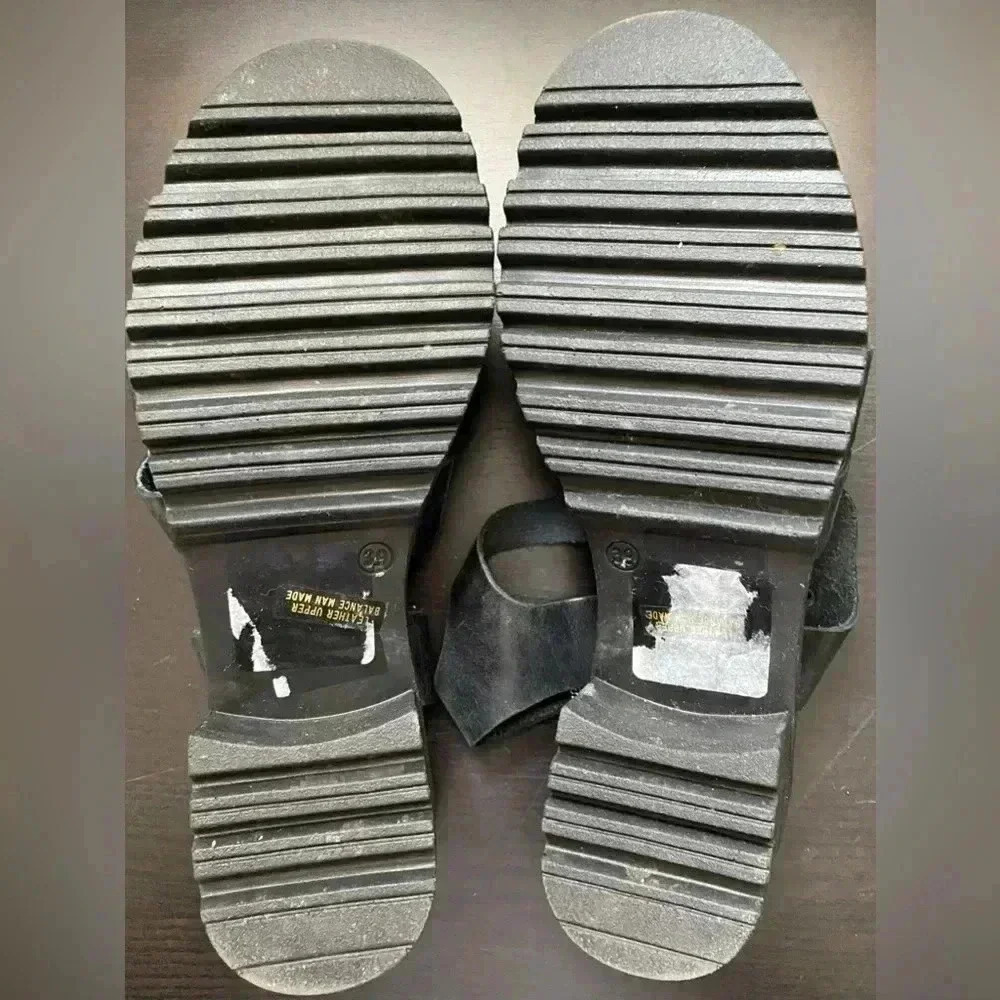 Seven Dials Sandals - Picture 2 of 3
